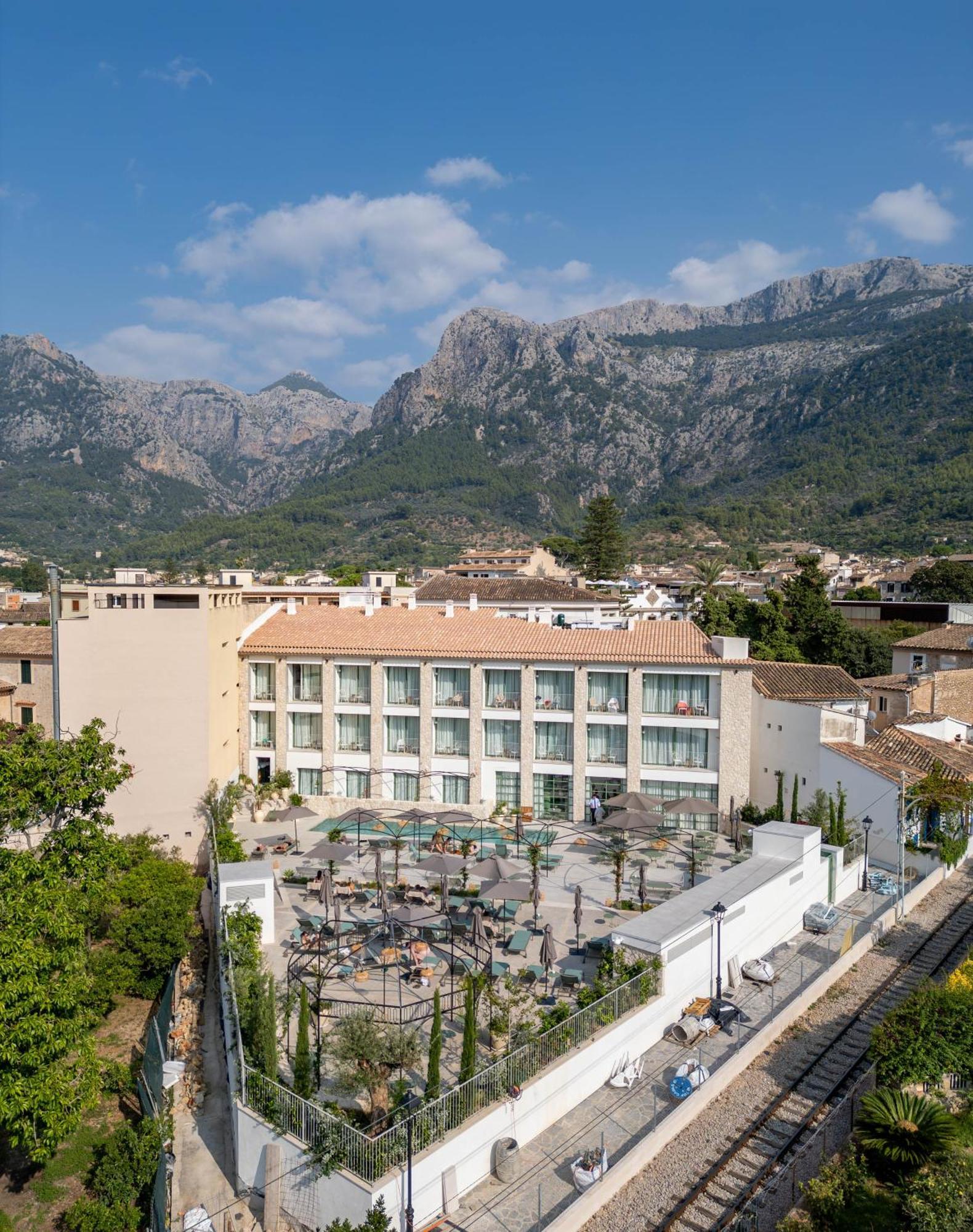 Alcazar Hotel โซเยร์ ภายนอก รูปภาพ
